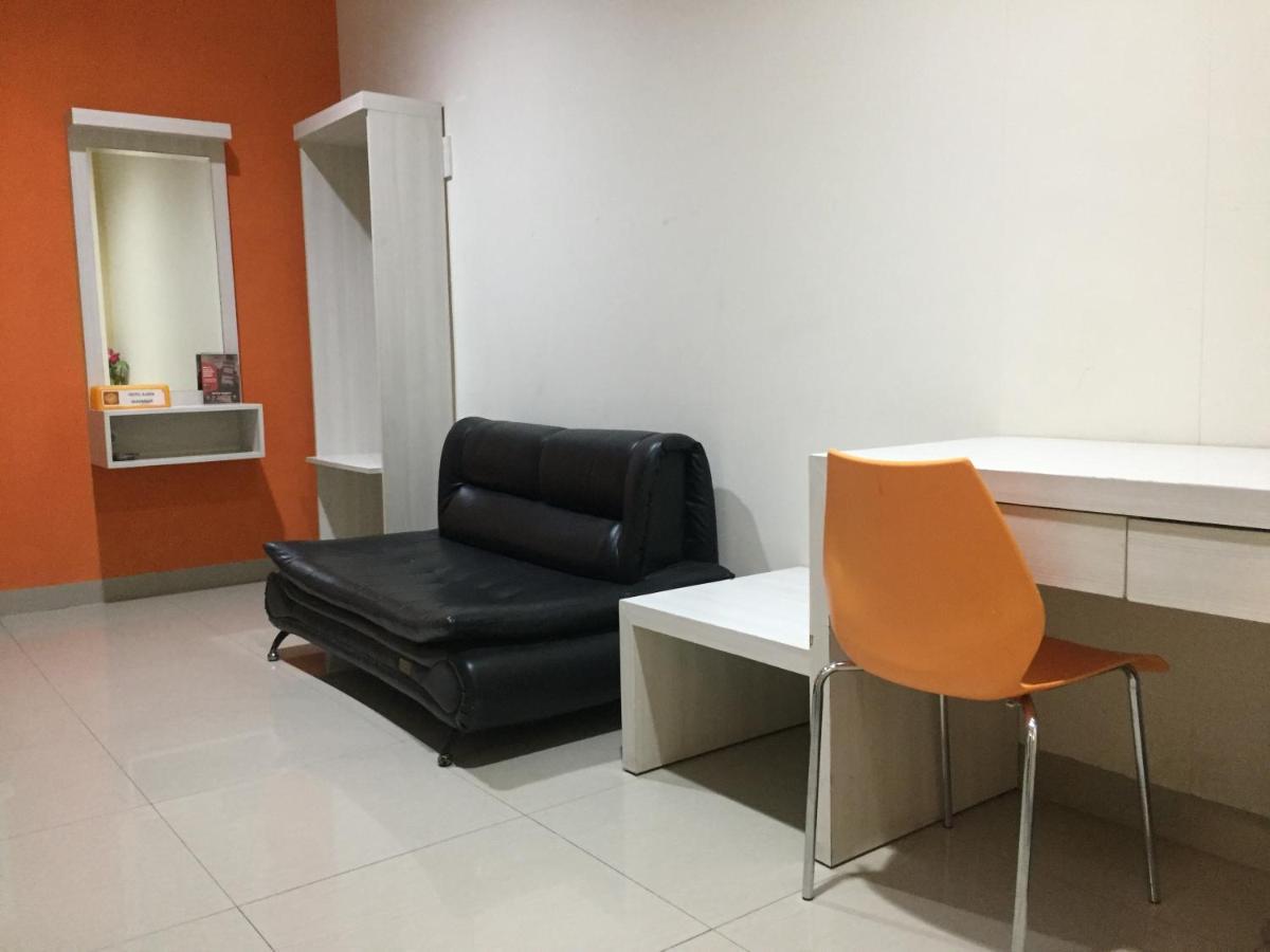 RedDoorz Plus @ Hotel Alden Makassar Exterior foto